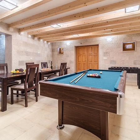 Luxury Stone Villa Nevija 2022 Private Villa Milna  Kültér fotó