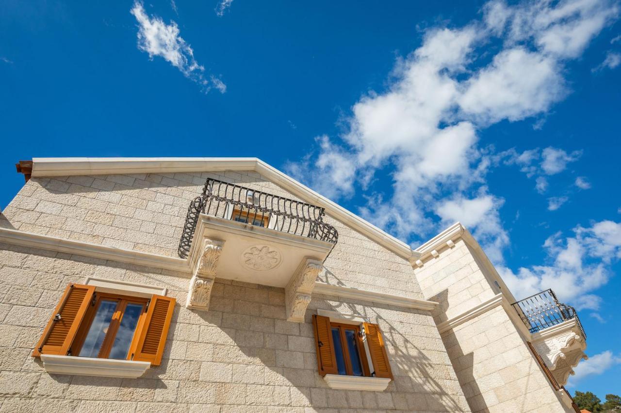 Luxury Stone Villa Nevija 2022 Private Villa Milna  Kültér fotó