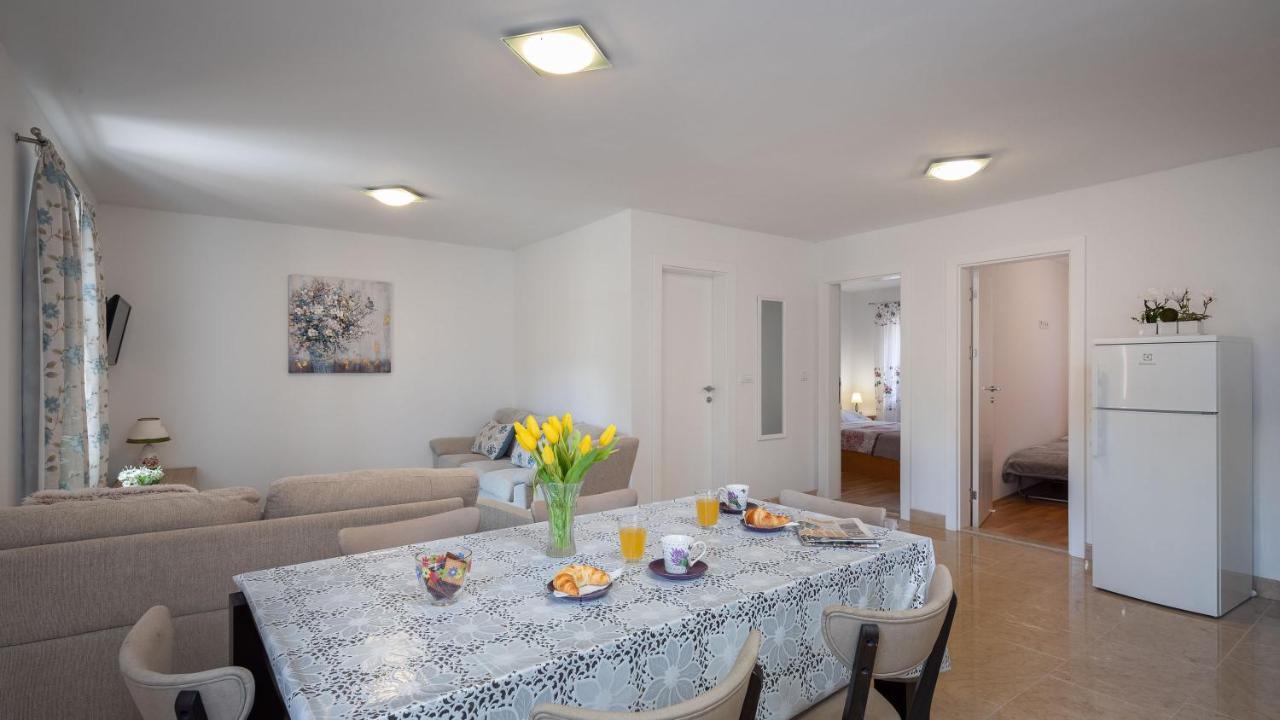 Luxury Stone Villa Nevija 2022 Private Villa Milna  Szoba fotó