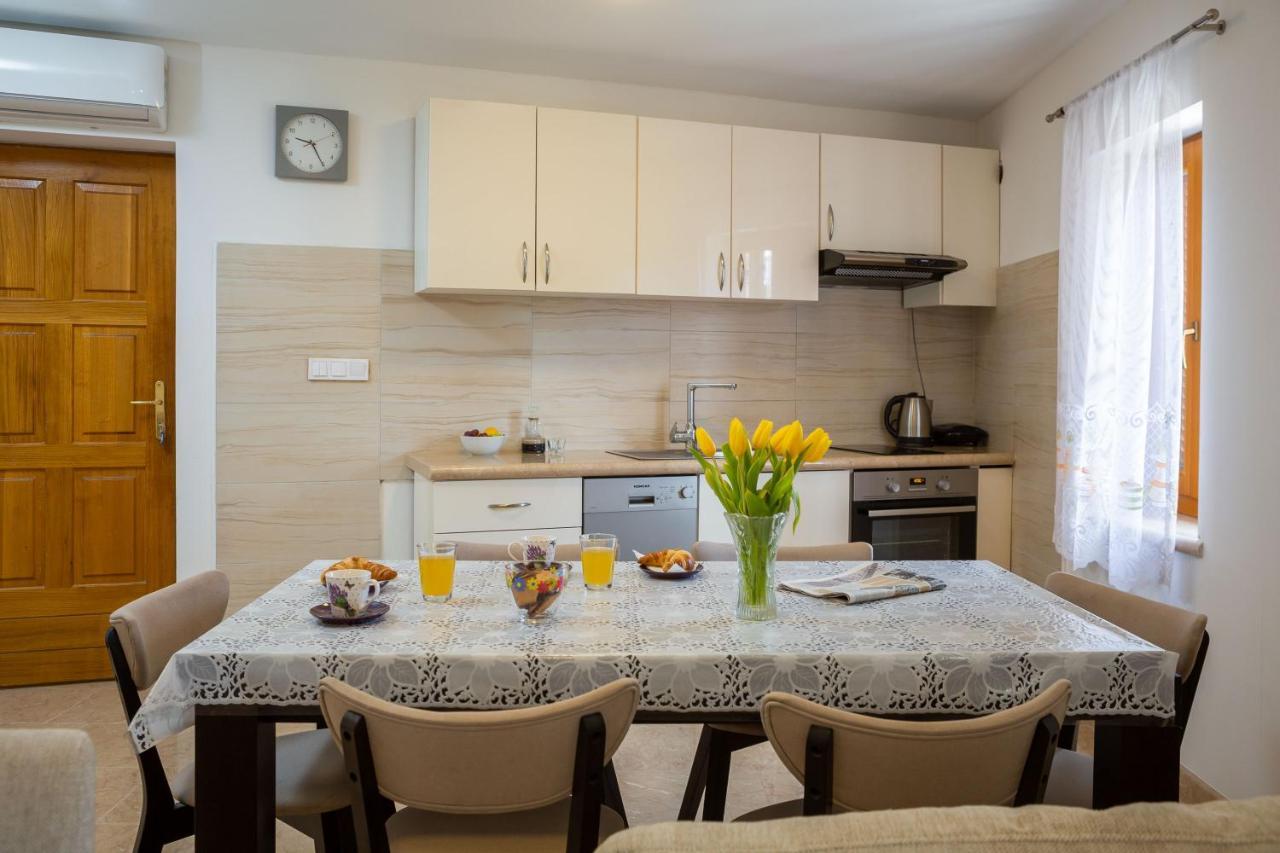 Luxury Stone Villa Nevija 2022 Private Villa Milna  Kültér fotó