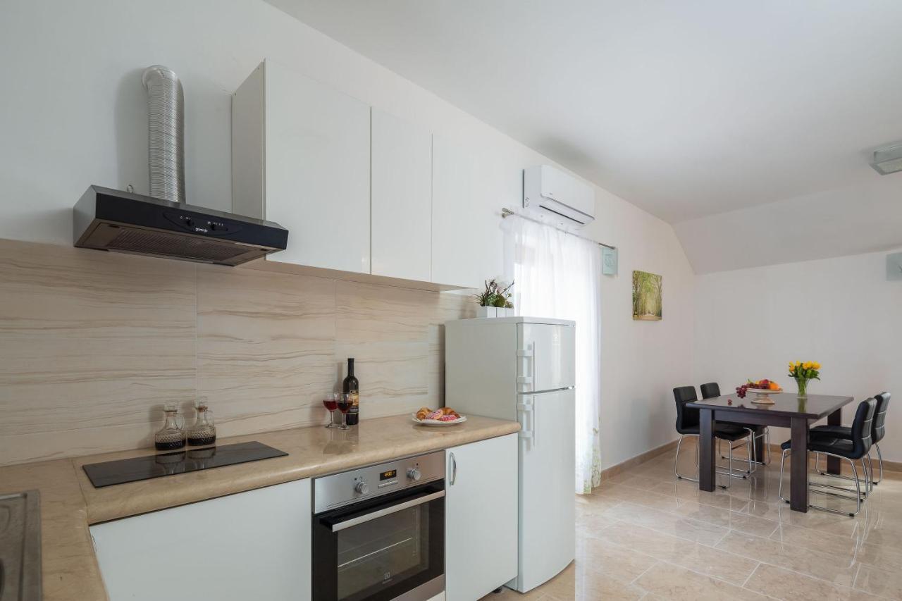Luxury Stone Villa Nevija 2022 Private Villa Milna  Kültér fotó