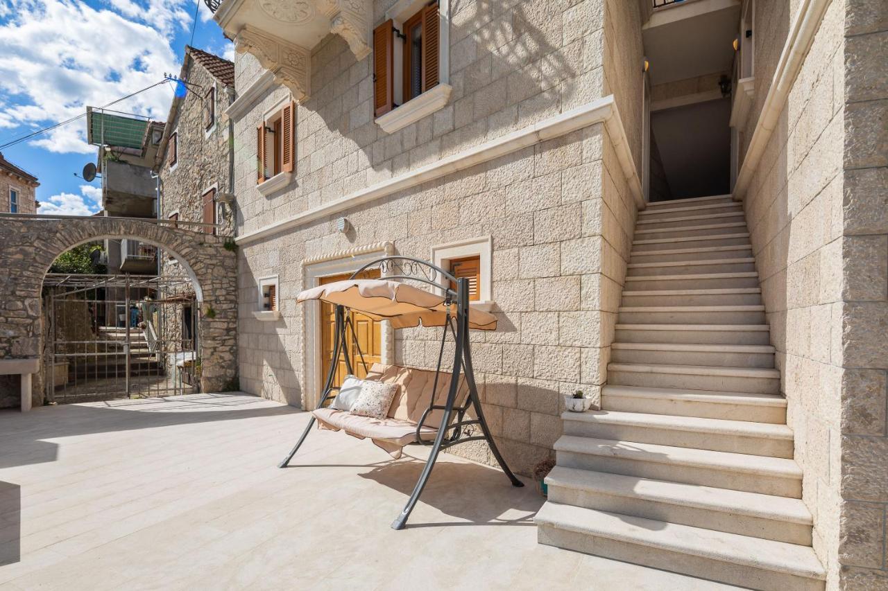 Luxury Stone Villa Nevija 2022 Private Villa Milna  Kültér fotó