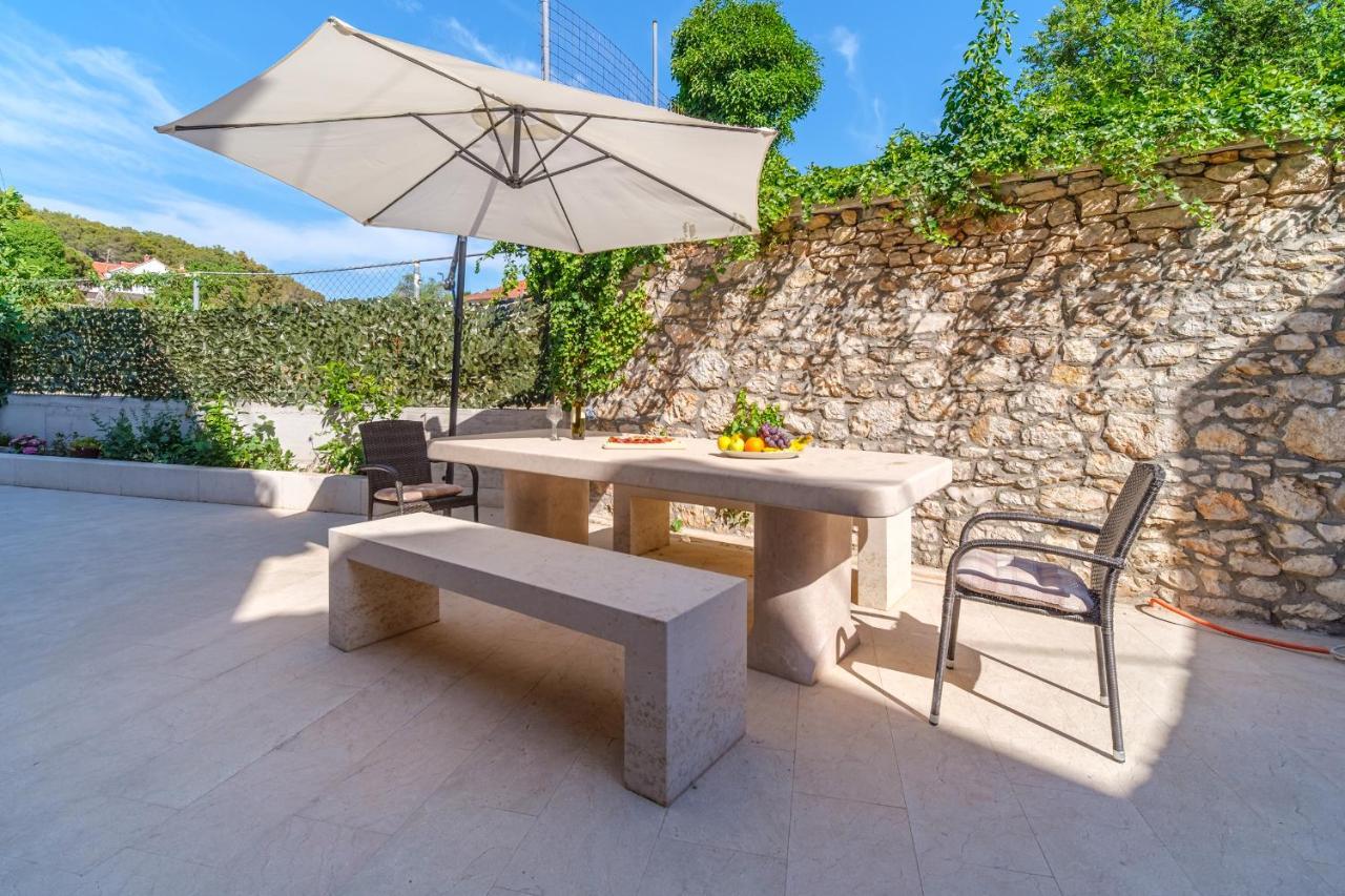 Luxury Stone Villa Nevija 2022 Private Villa Milna  Kültér fotó