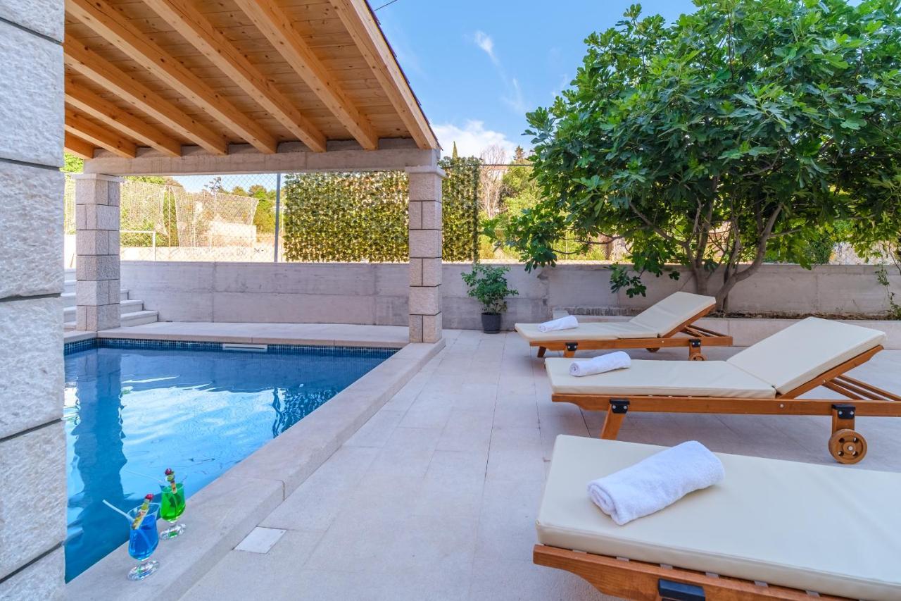 Luxury Stone Villa Nevija 2022 Private Villa Milna  Kültér fotó